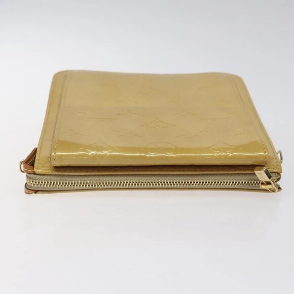 Share LOUIS VUITTON Monogram Vernis Motto Accessory Pouch Beige - Picture 5 of 16